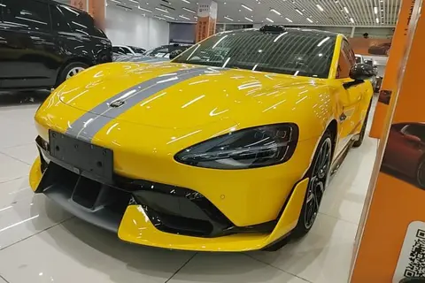 Xiaomi SU7 Ultra 2025