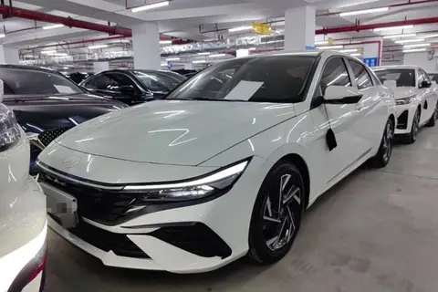 Hyundai Elantra 2024