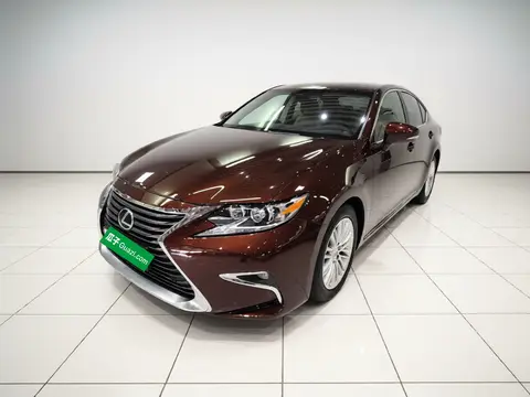 Lexus ES 2015