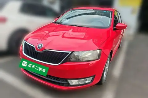 Skoda Rapid Spaceback 2014