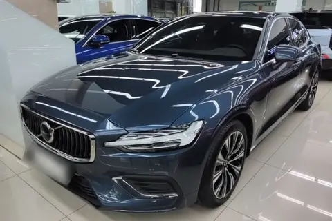 Volvo S60 2025