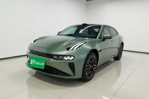 ZEEKR 001 2024
