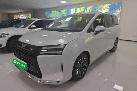Wuling Xingguang 730 2025