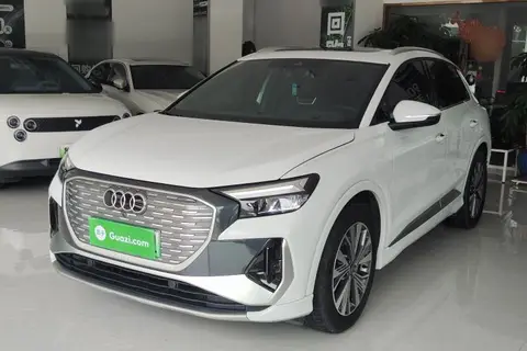 Audi Q4 e-tron 2023