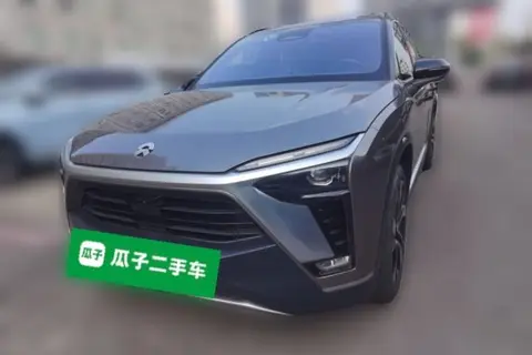 NIO ES8 2021