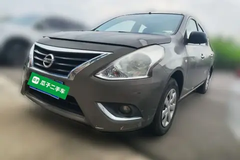 Nissan Sunny 2015