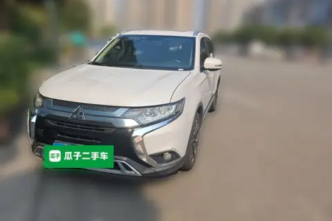 Mitsubishi Outlander 2020