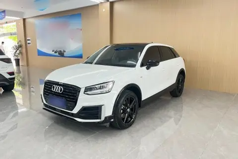 Audi Q2L 2021