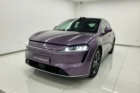 Luxeed Luxeed R7 2025