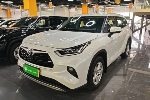 Toyota Highlander 2025