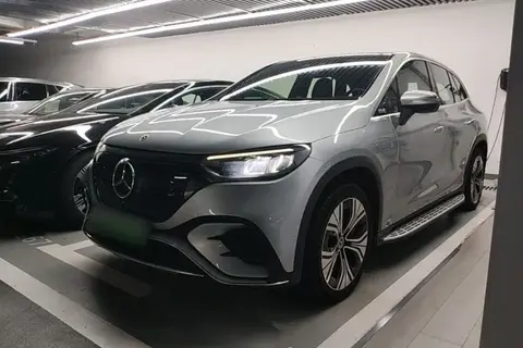Mercedes-Benz EQE SUV 2023