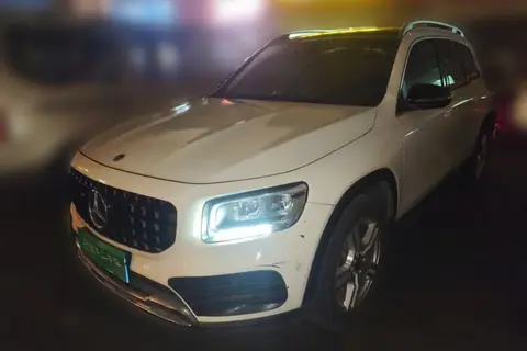 Mercedes-Benz GLB 2021