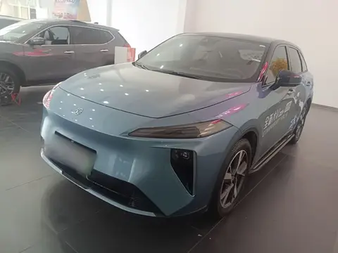 Venucia V 2025