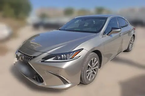 Lexus ES 2023