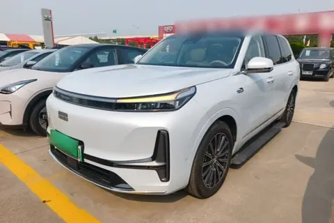 Geely M9 2025
