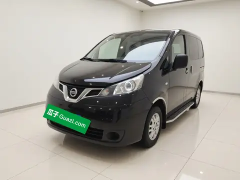 Nissan NV200 2015