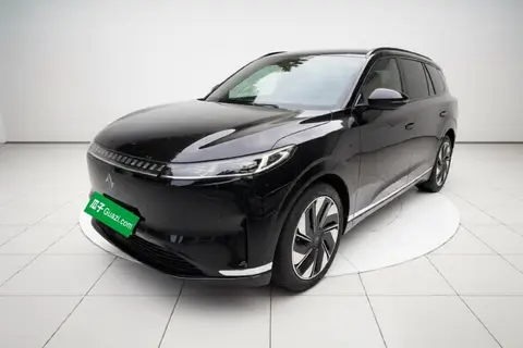 Dongfeng eπ 008 2024