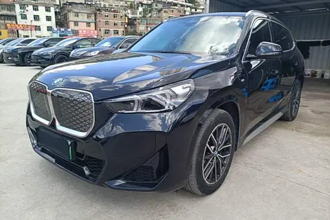 BMW iX1 2024