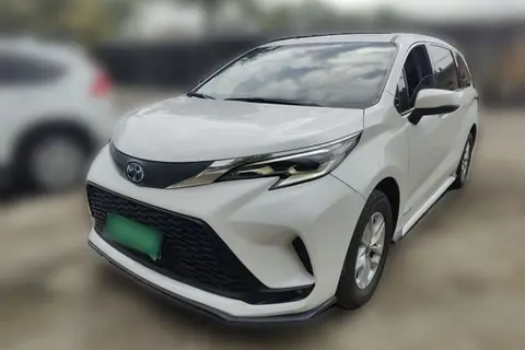 Toyota Granvia 2023