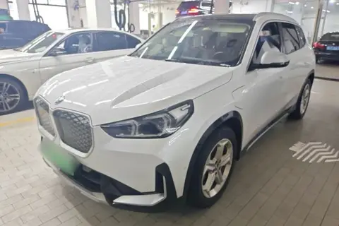 BMW iX1 2024