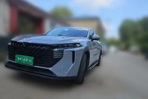 Venucia V 2022