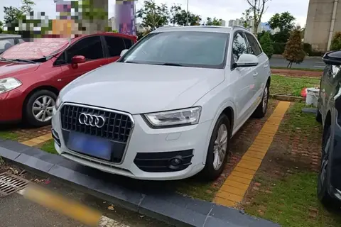 Audi Q3 2015
