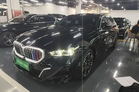 BMW 5 Series 2024