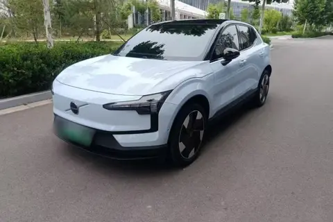 Volvo EX30 2024
