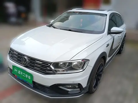 Volkswagen C-TREK 2017