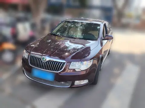 Skoda Superb 2011