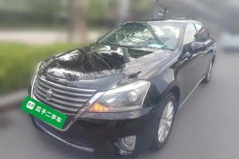 Toyota Crown 2012