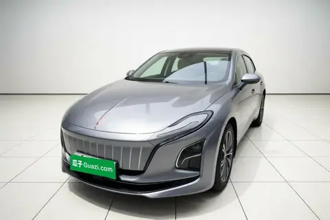 Hongqi E-QM5 2024