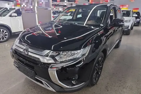 Mitsubishi Outlander 2021
