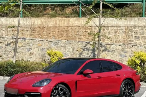 Porsche Panamera 2022