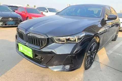 BMW 5 Series 2025