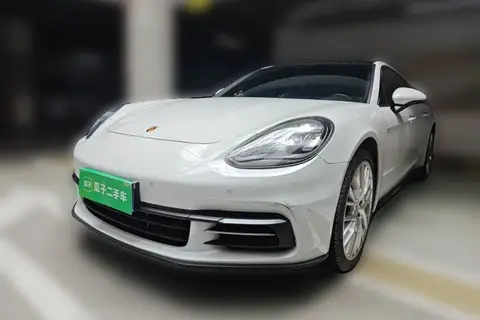 Porsche Panamera 2018