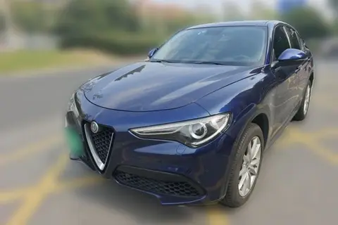 Alfa Romeo Stelvio 2017