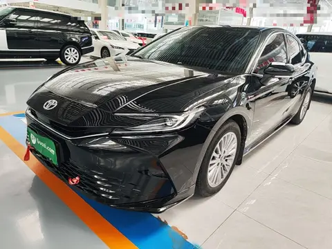 Toyota Camry 2025