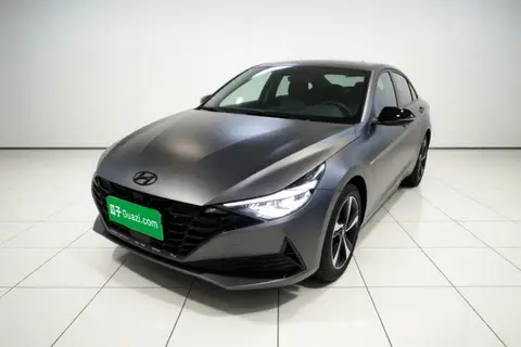 Hyundai Elantra 2022