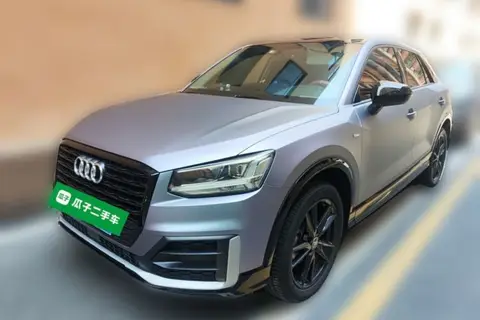 Audi Q2L 2021