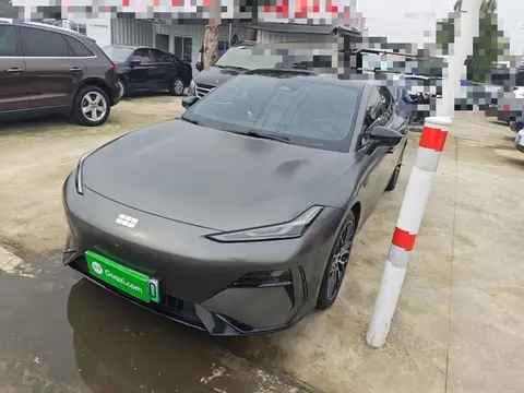 Geely E8 2024