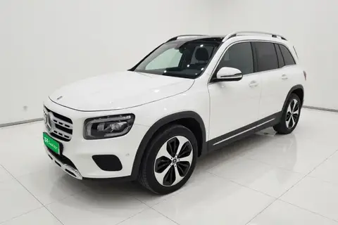 Mercedes-Benz GLB 2023