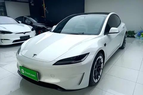 Tesla Model 3 2024