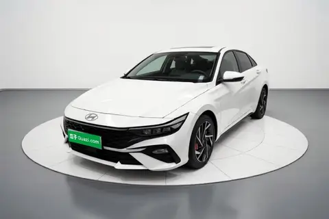 Hyundai Elantra 2023
