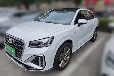 Audi Q2L 2021