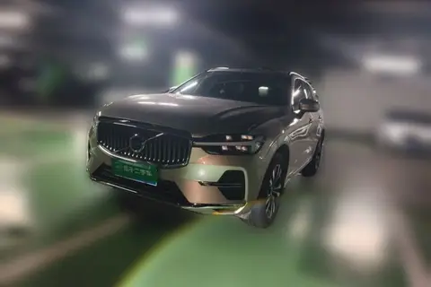Volvo XC60 2022