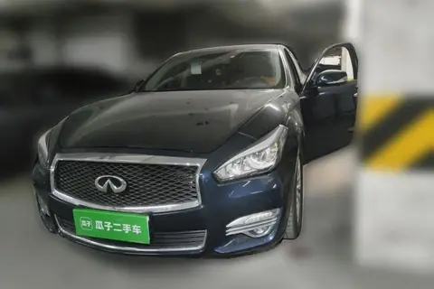 Infiniti Q70 2017