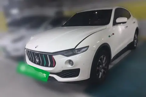 Maserati Levante 2021