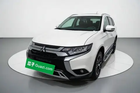 Mitsubishi Outlander 2020
