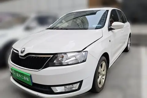 Skoda Rapid Spaceback 2016